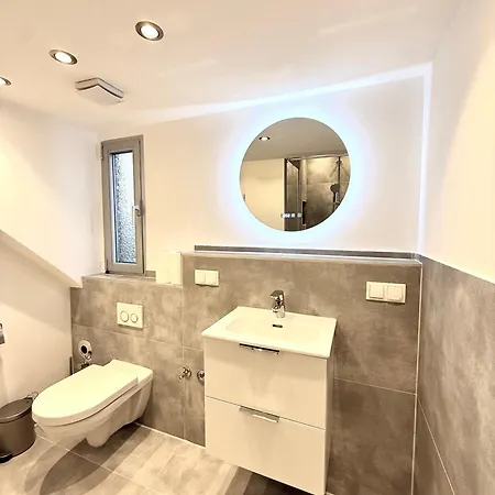 Ko 2-zimmer 58 Qm Bis Zu 4 Personen Apartmán Koblenc