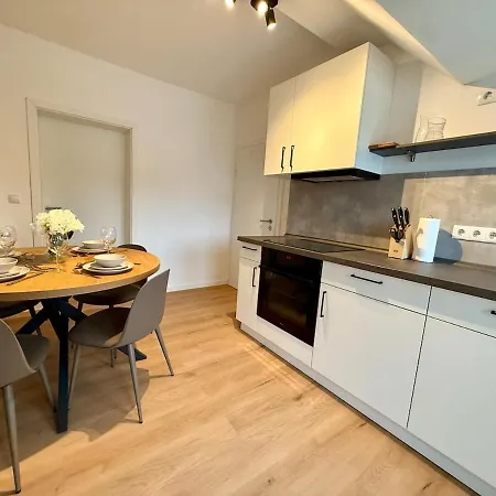 Ko 2-zimmer 58 Qm Bis Zu 4 Personen Appartamento Coblenza